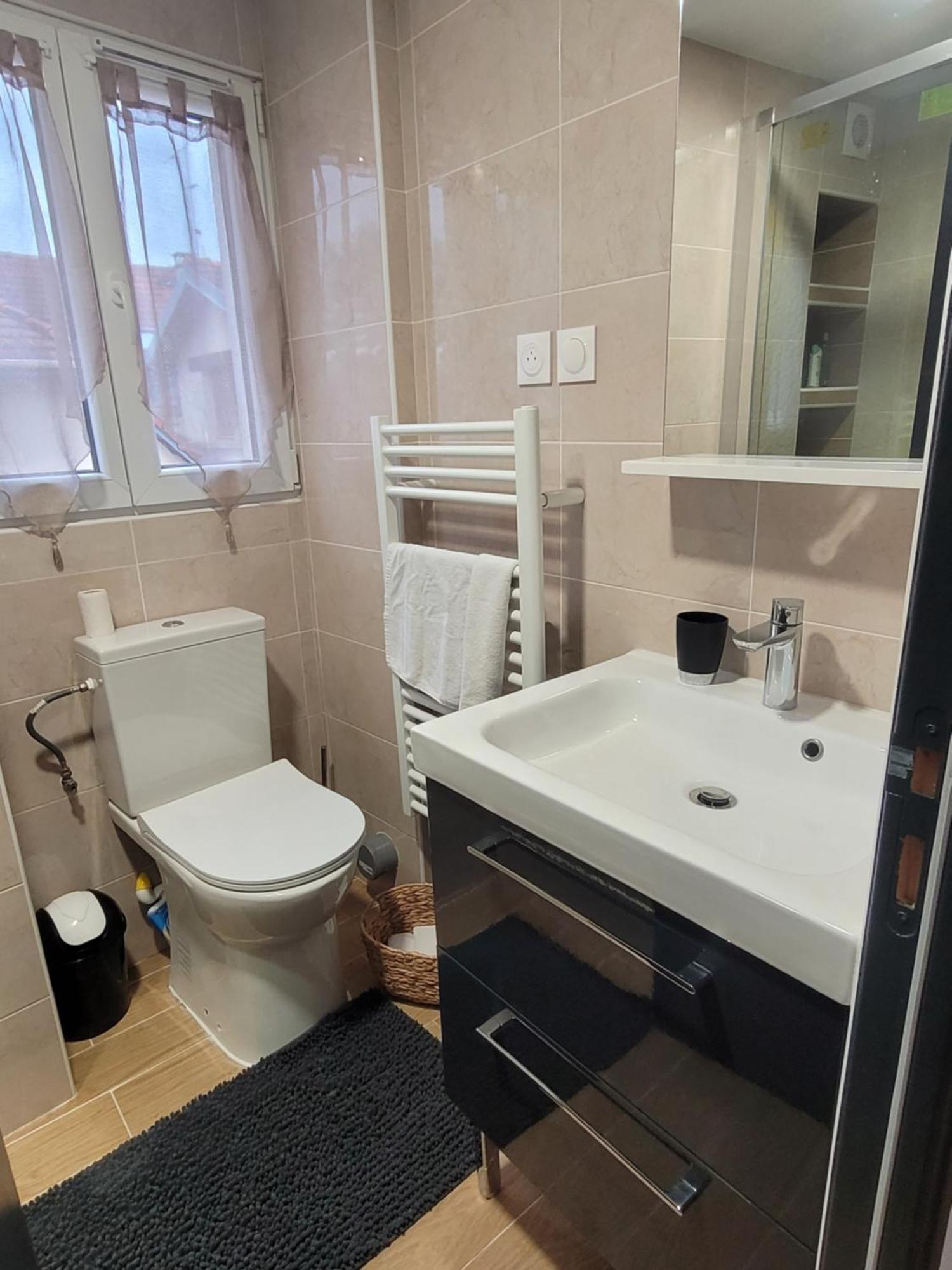 Prive A 15mn De Paris Et Proche Enghien Les Bains *